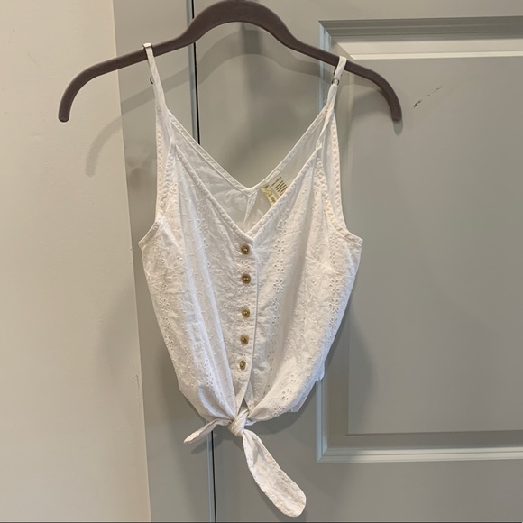 Japna Tops - JAPNA - white tank top, ties at bottom, size S, in perfect condition
